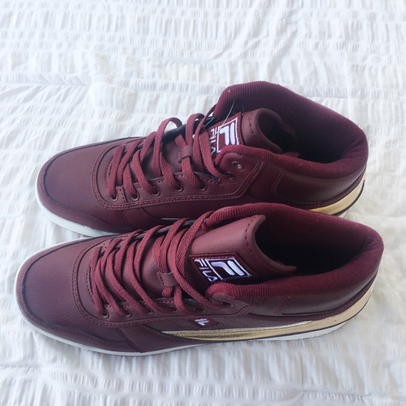 fila burgundy shoes